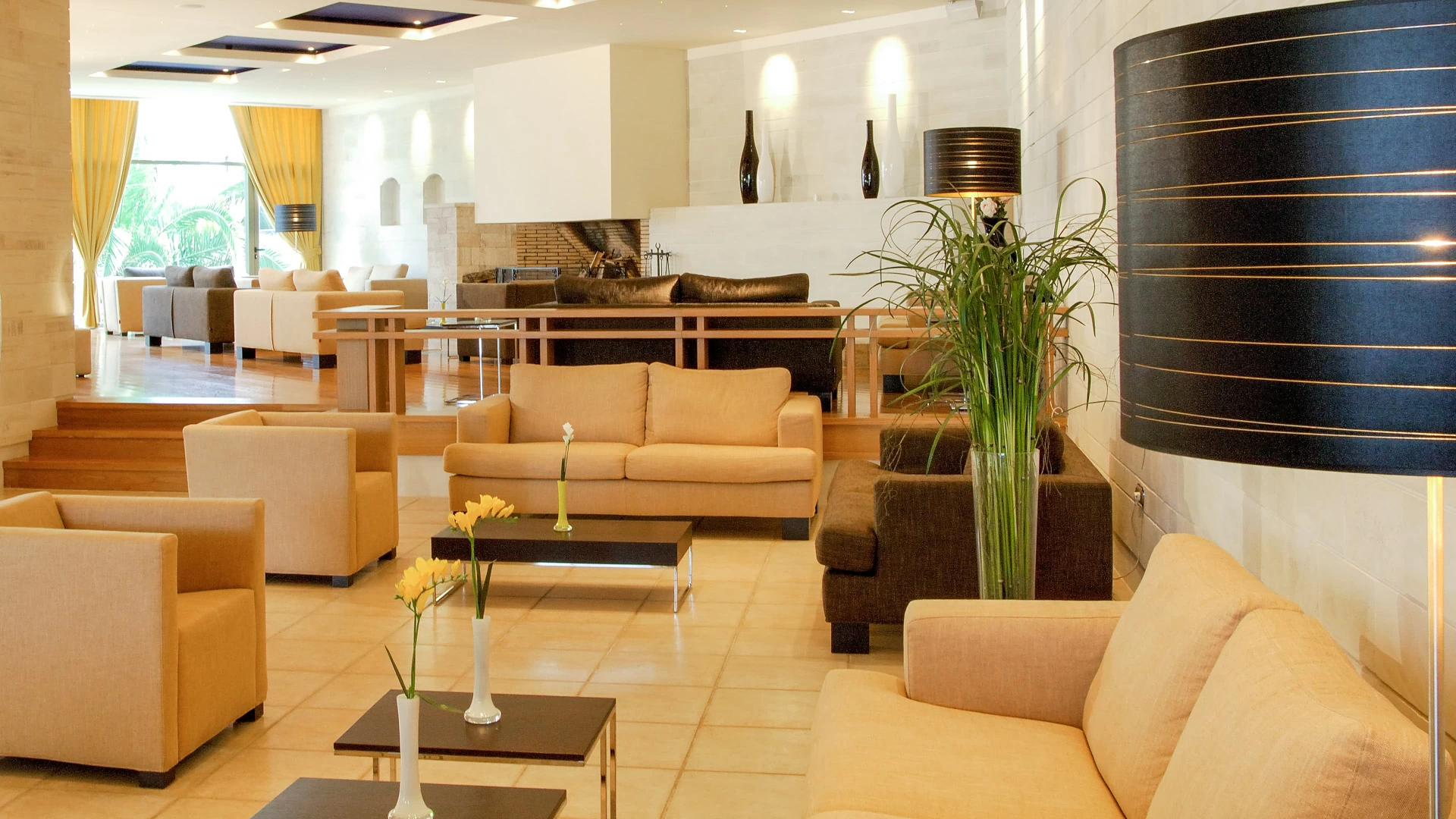 Hotel Alexander hotel Beach _ Spa orion bar.jpg
