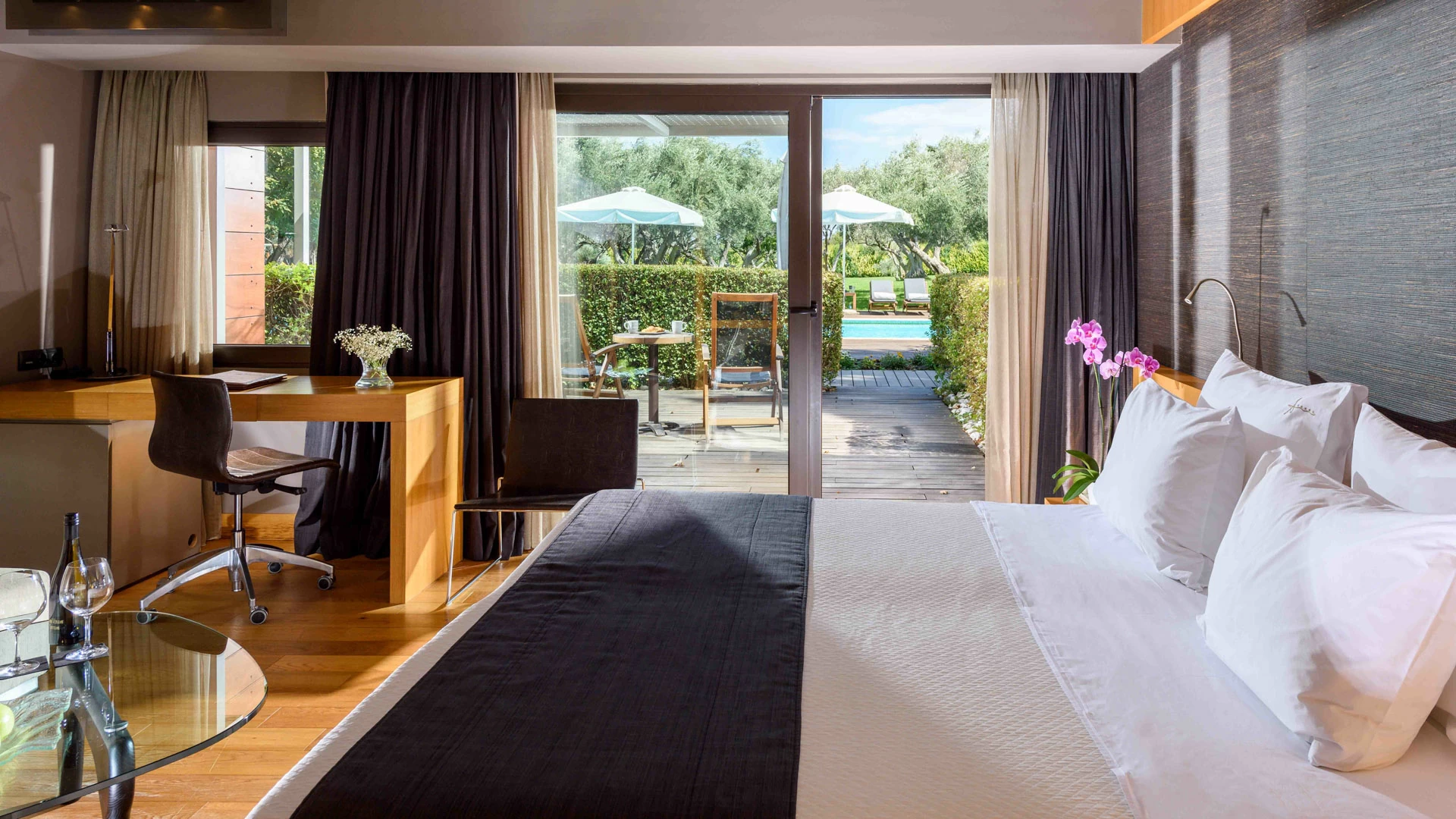 Hotel Alexander hotel Beach _ Spa superior room with access to the pool.jpg