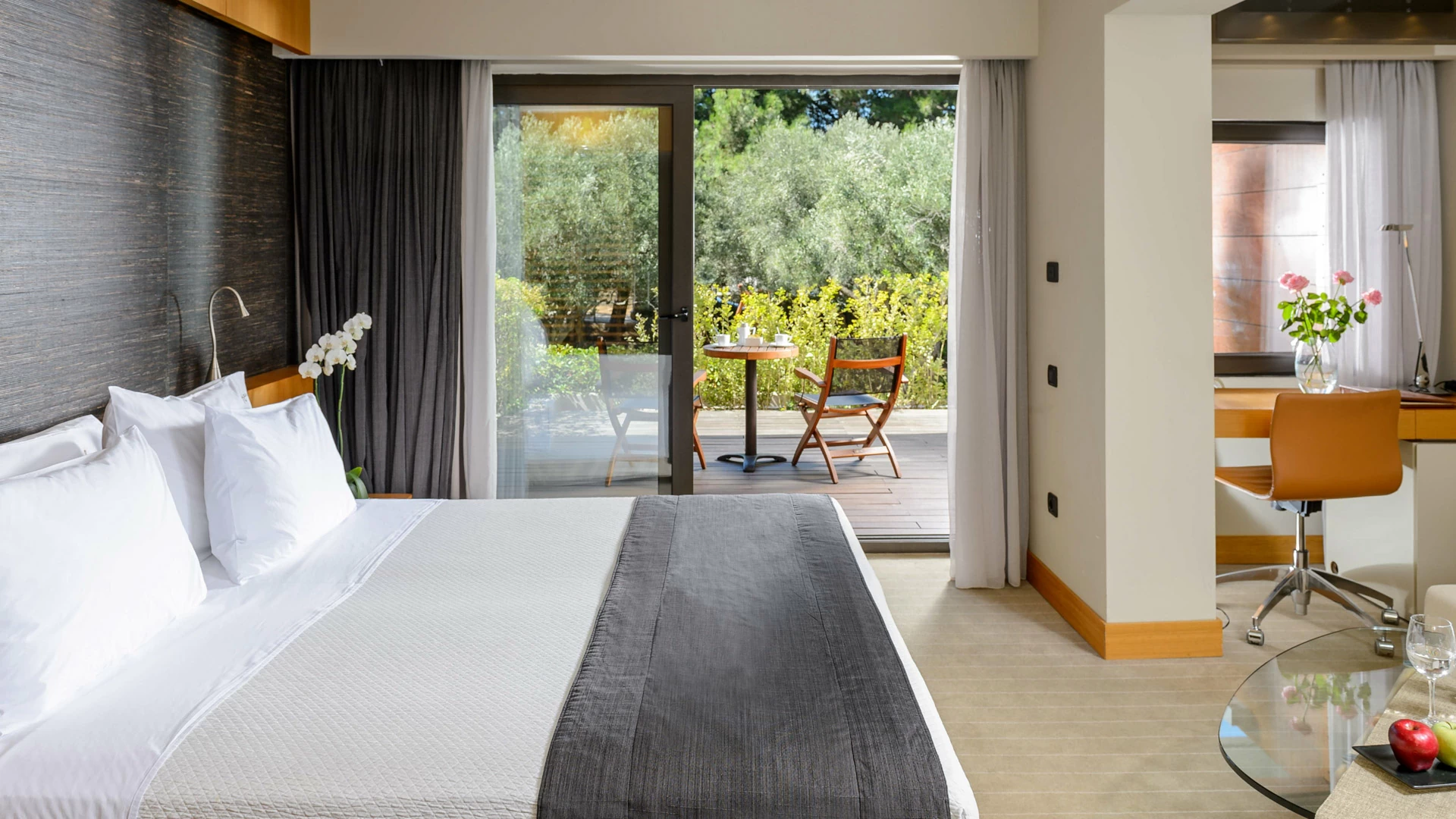 Hotel Alexander hotel Beach _ Spa superior room with views to the garden.jpg