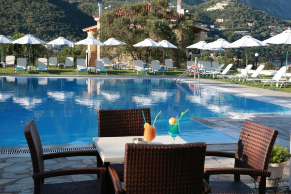 Hotel Yannis bazen 1.jpg