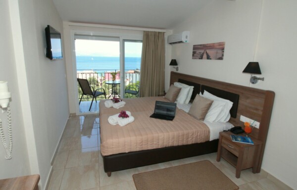 Hotel Yannis std soba.jpg