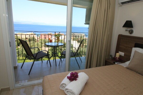 Hotel Yannis terasa superior sobe.jpg