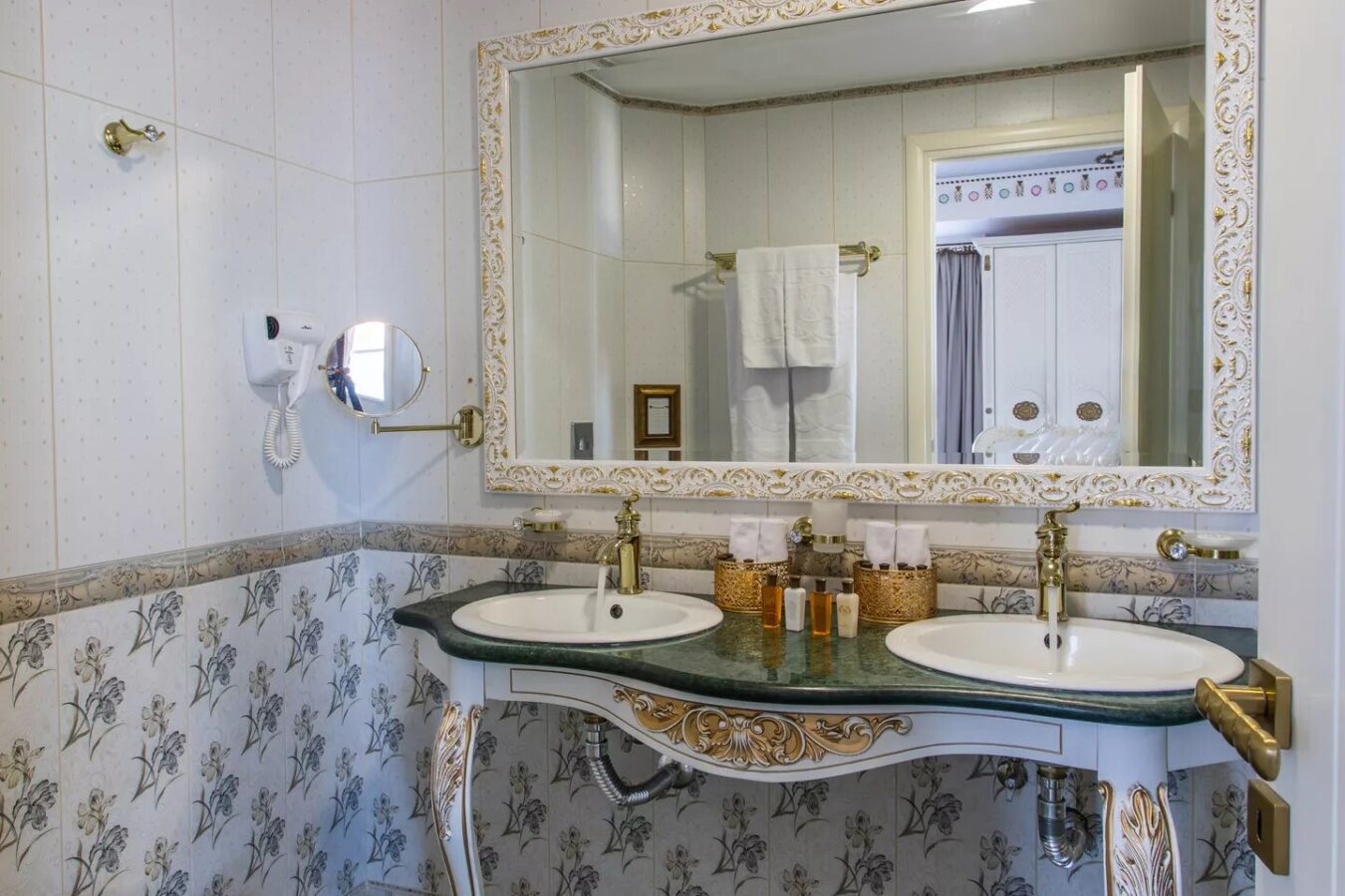 Wellness Santa Hotel junior suite kupatilo.jpg