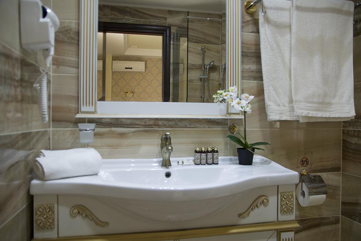 Wellness Santa Hotel kupatilo.jpg