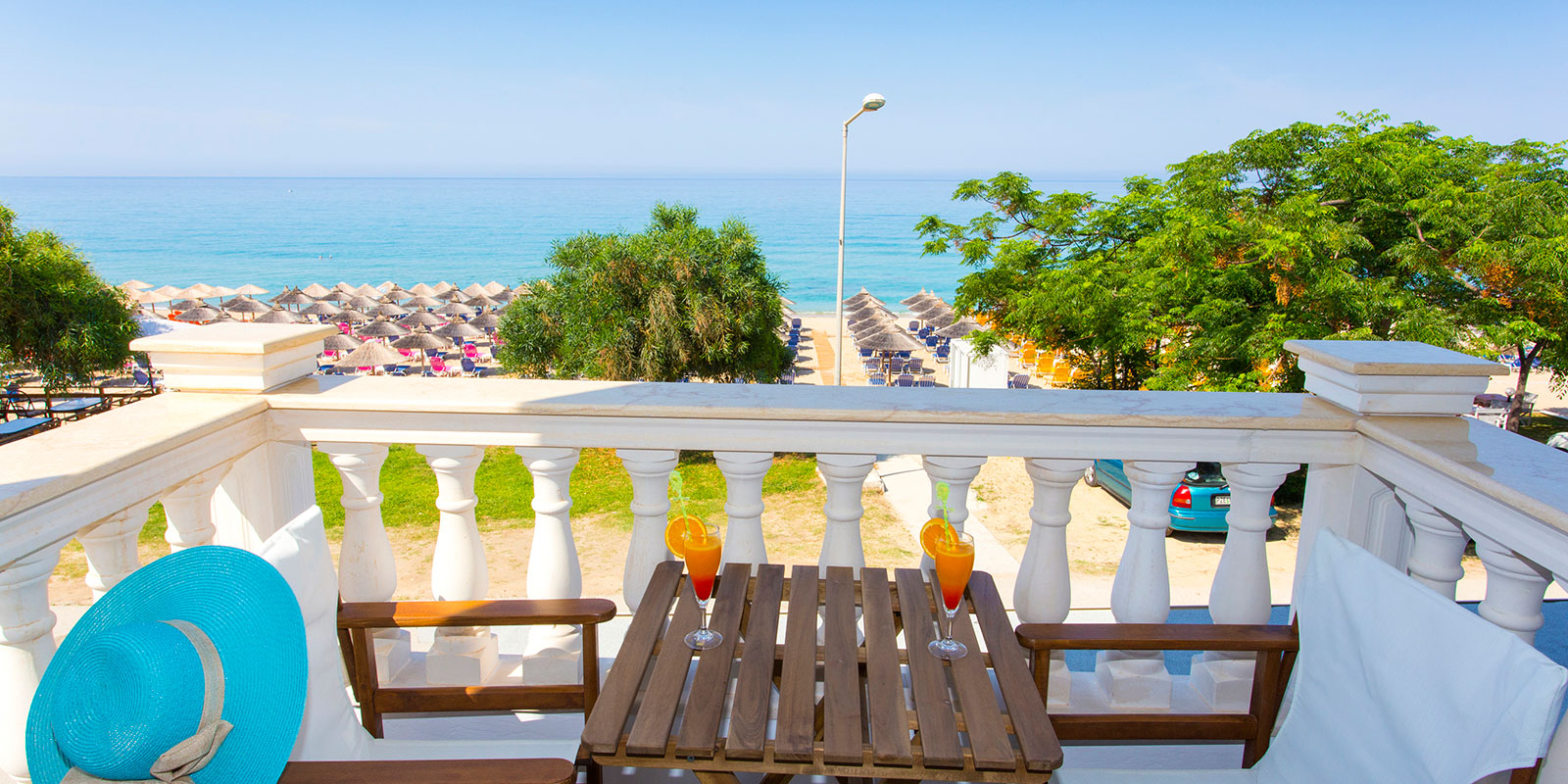 Vrachos Beach pogled sa terase.jpg