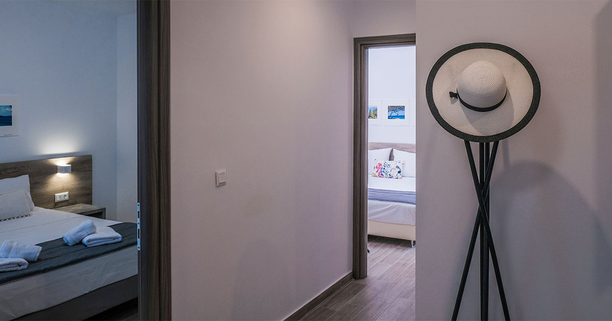 Vozina Hotel family room 2 dbl sobe.jpg