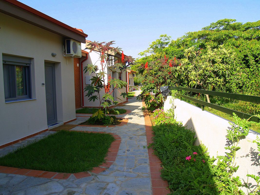 Village Mare Residence prilaz mezonetima.jpg