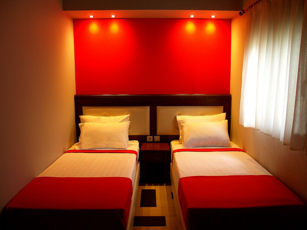 Village Mare Residence twin soba 1.jpg