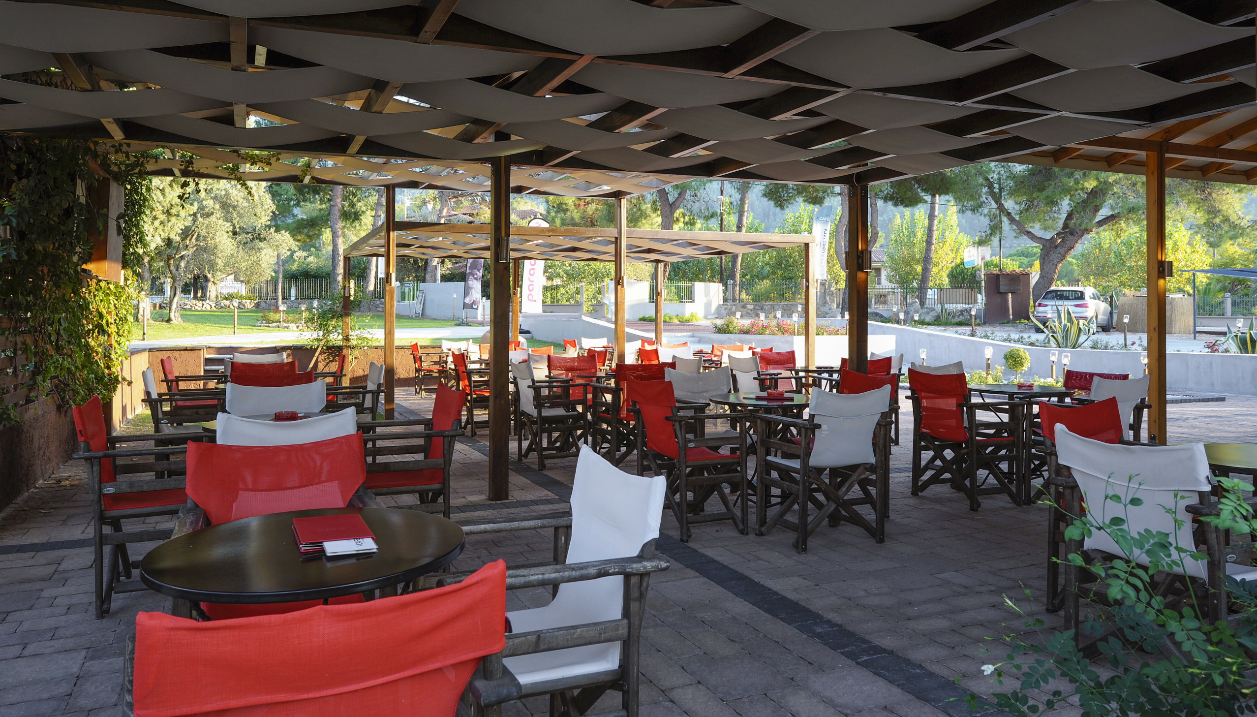 Villa Vasiliadi bar 1.jpg
