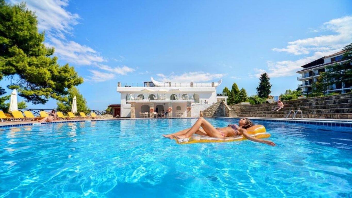 Mitsis Alexander the Great Hotel-Bazen.jpg