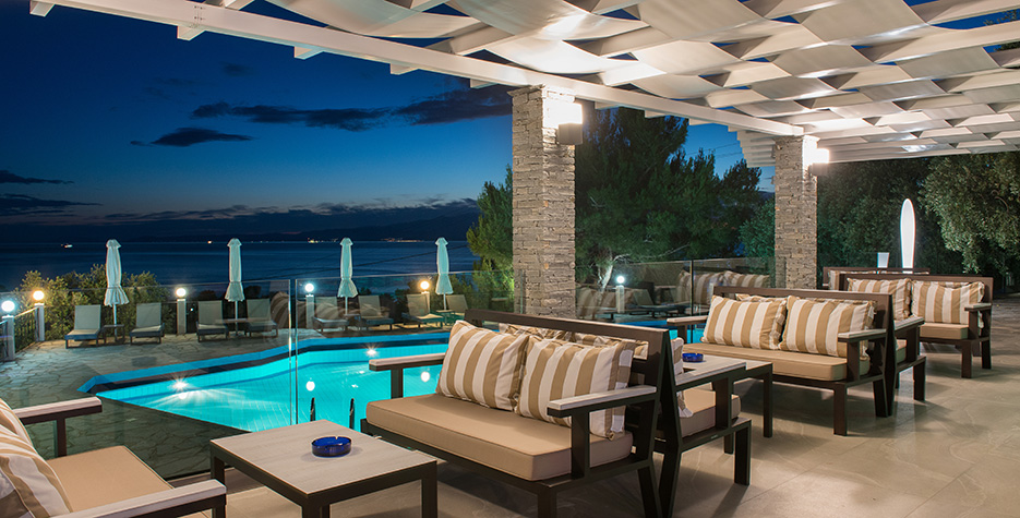 Villa Natassa bar i bazen.jpg