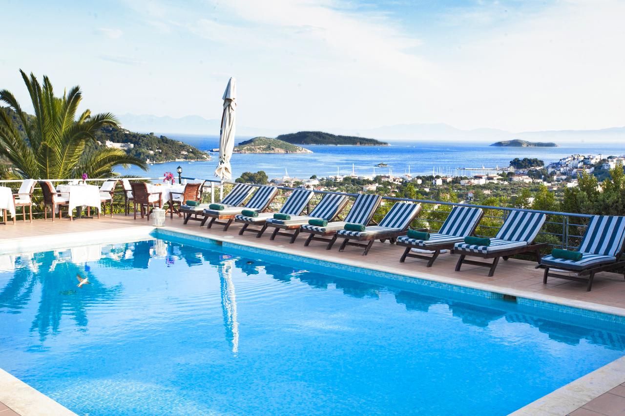 Hotel Vigles Sea View bazen 1.jpg