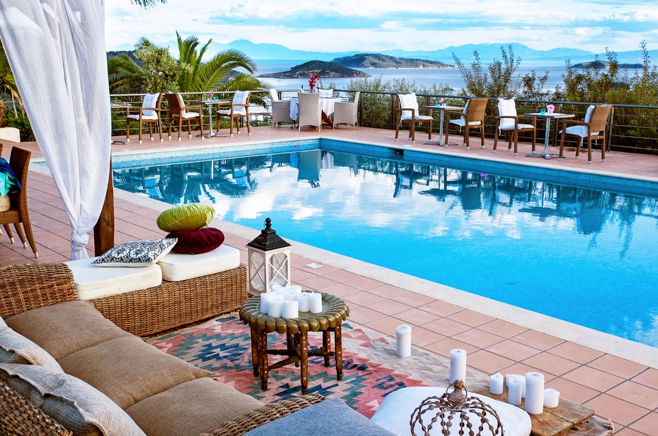 Hotel Vigles Sea View bazen 3.jpg