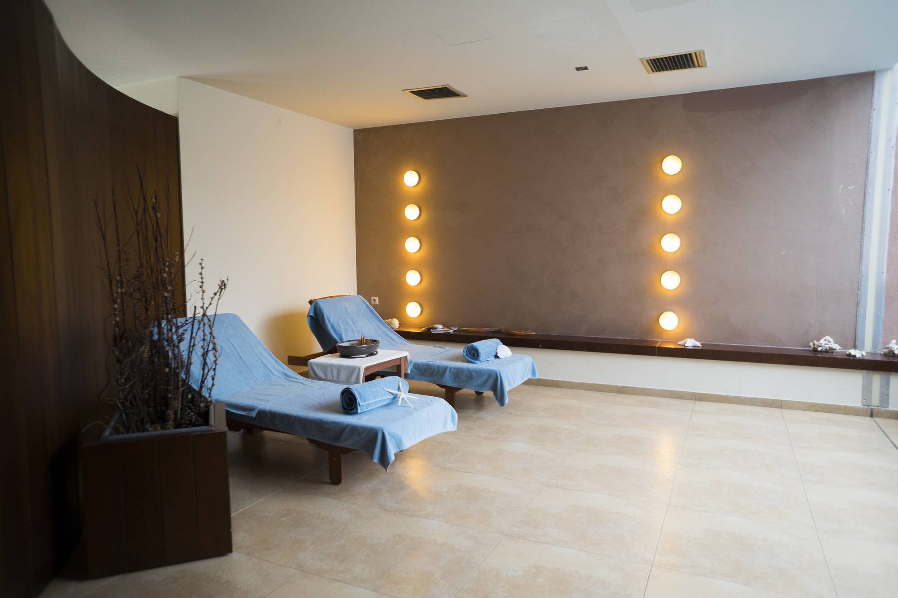 Valis Hotel spa.jpg