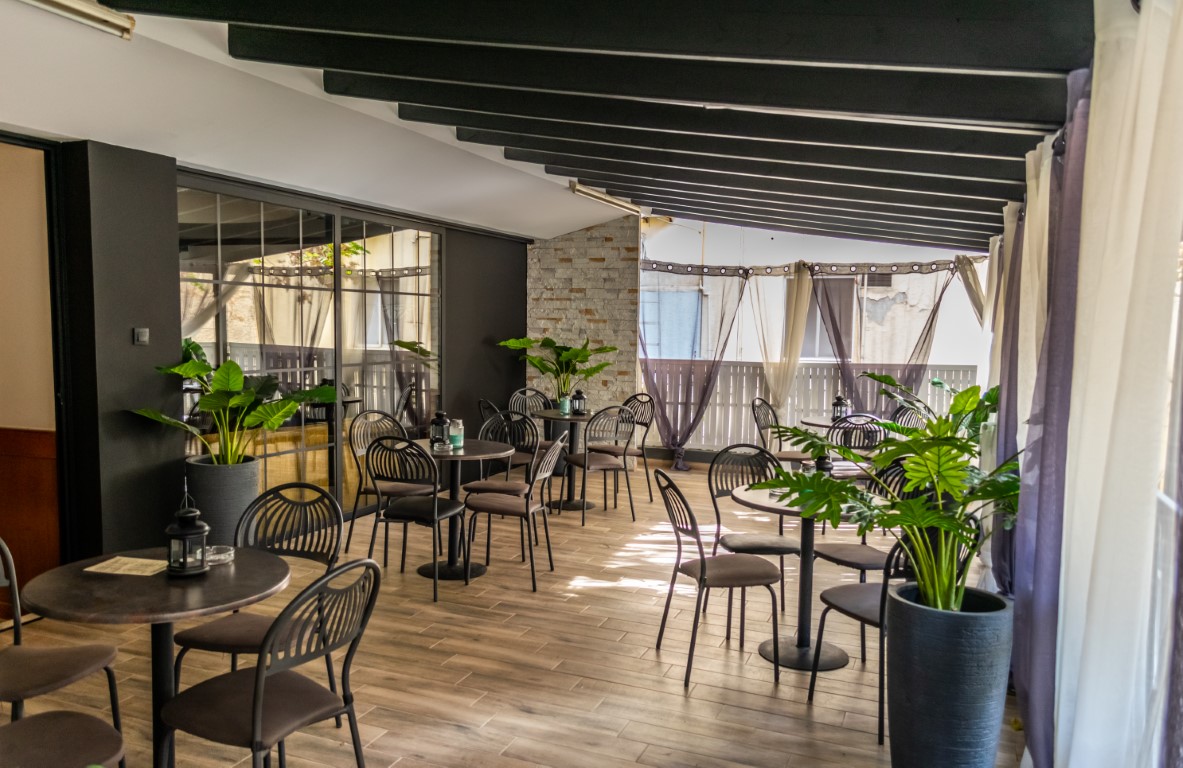 Hotel Vergina bar 1.jpg