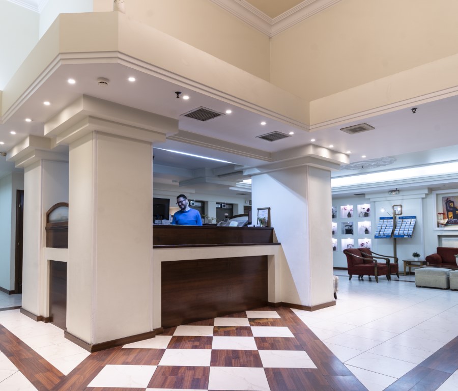 Hotel Vergina recepcija.jpg