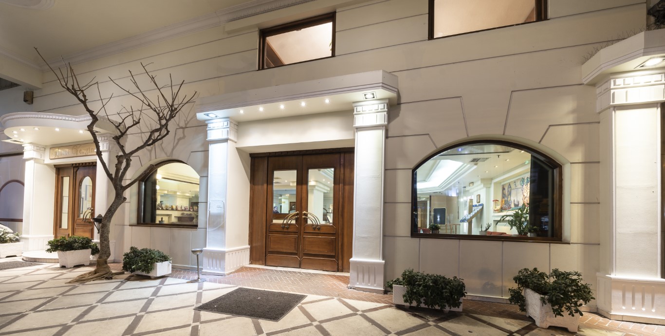 Hotel Vergina ulaz u hotel.jpg