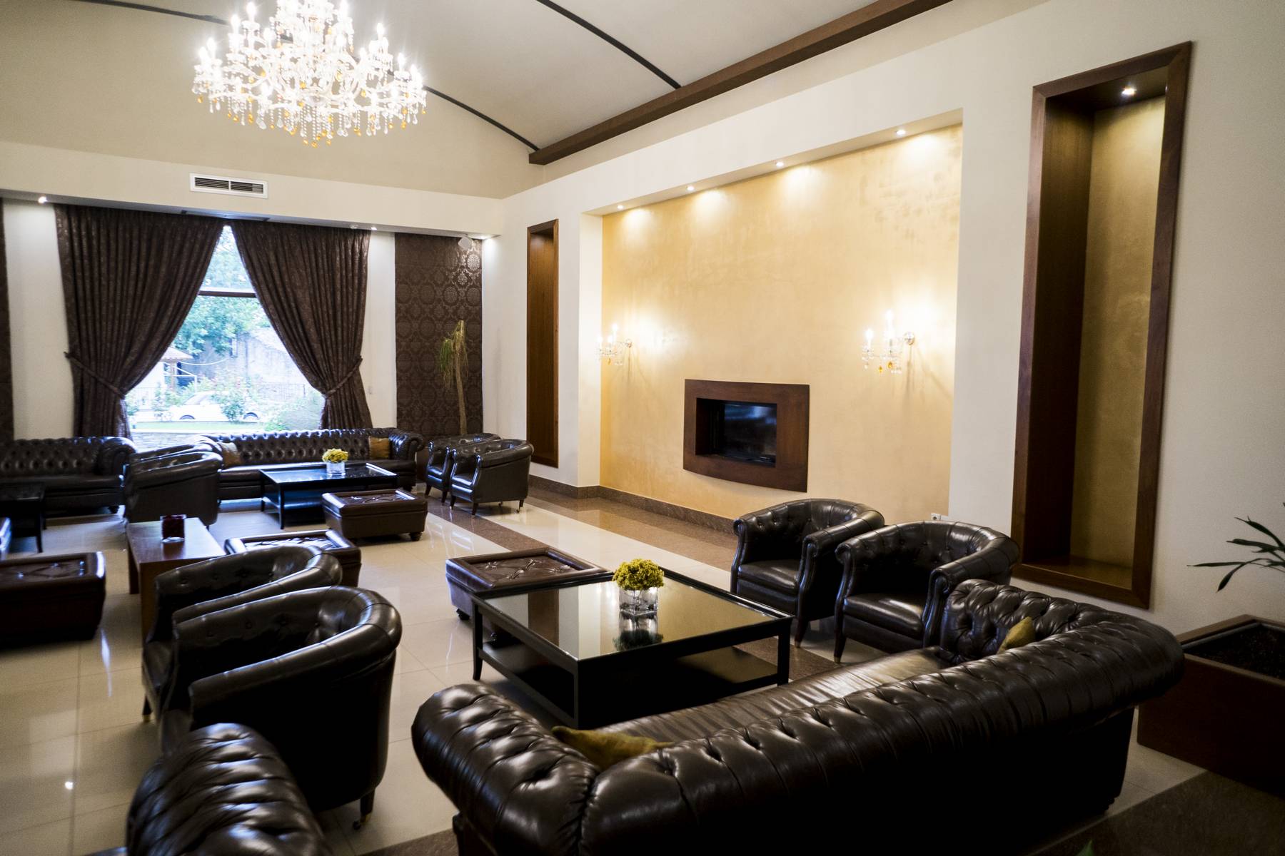 Valis Resort Hotel-Lobby.jpg