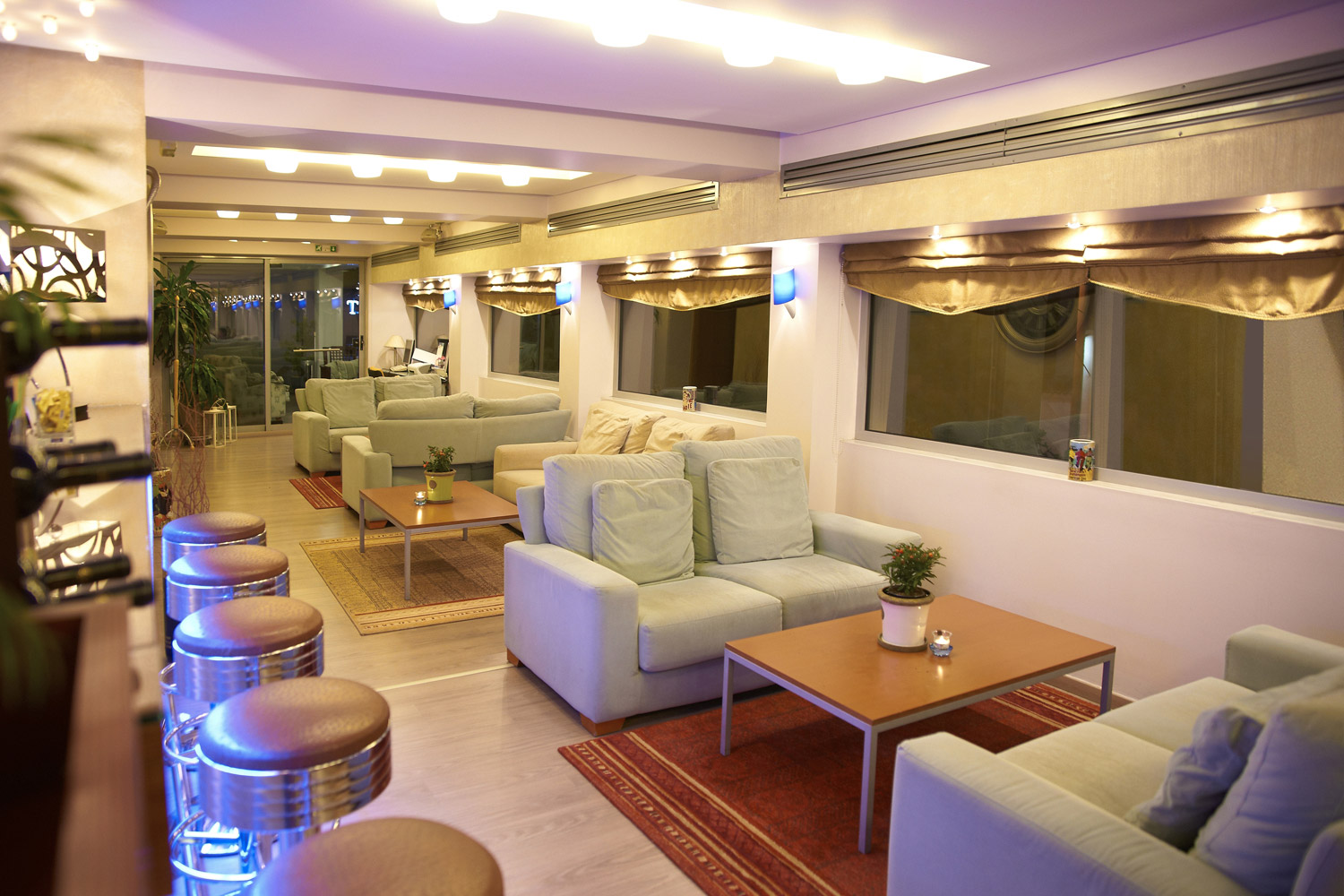 Tropical Hotel bar.jpg