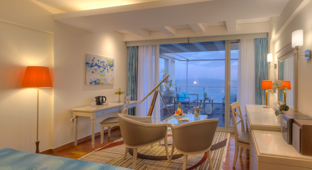 Tropical Hotel junior suite 1.jpg