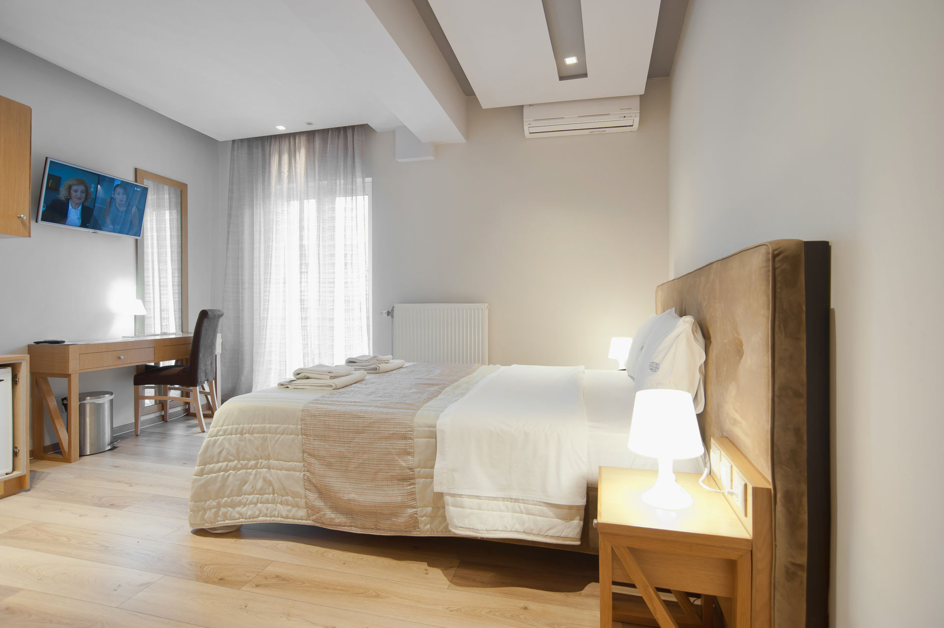 Trokadero Beach Hotel jednokrevetna soba.jpg