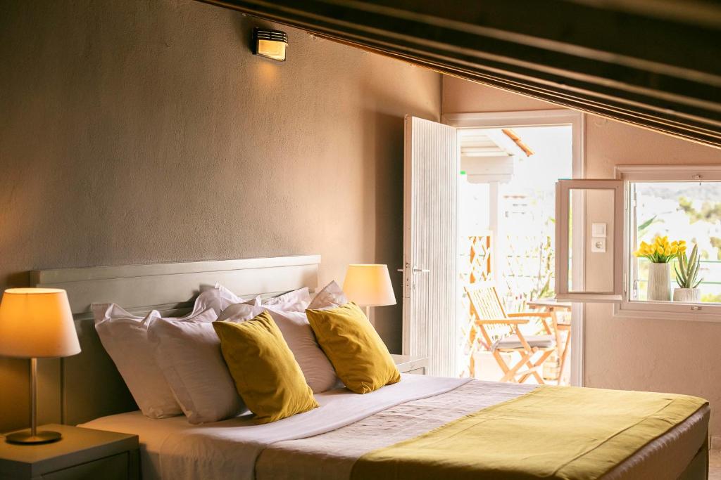 Tomato Beach Hotel loft soba.jpg