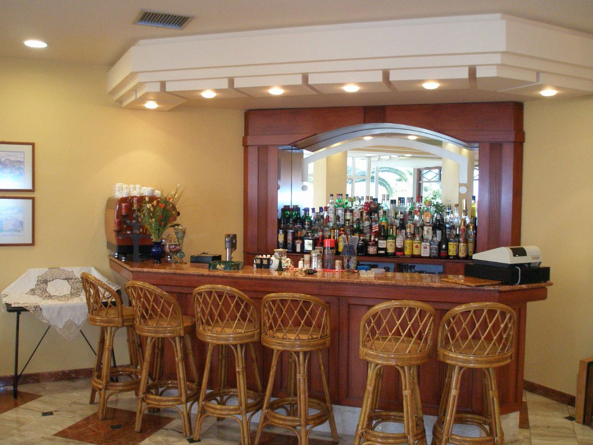 Hotel Tolon Holidays bar.jpg