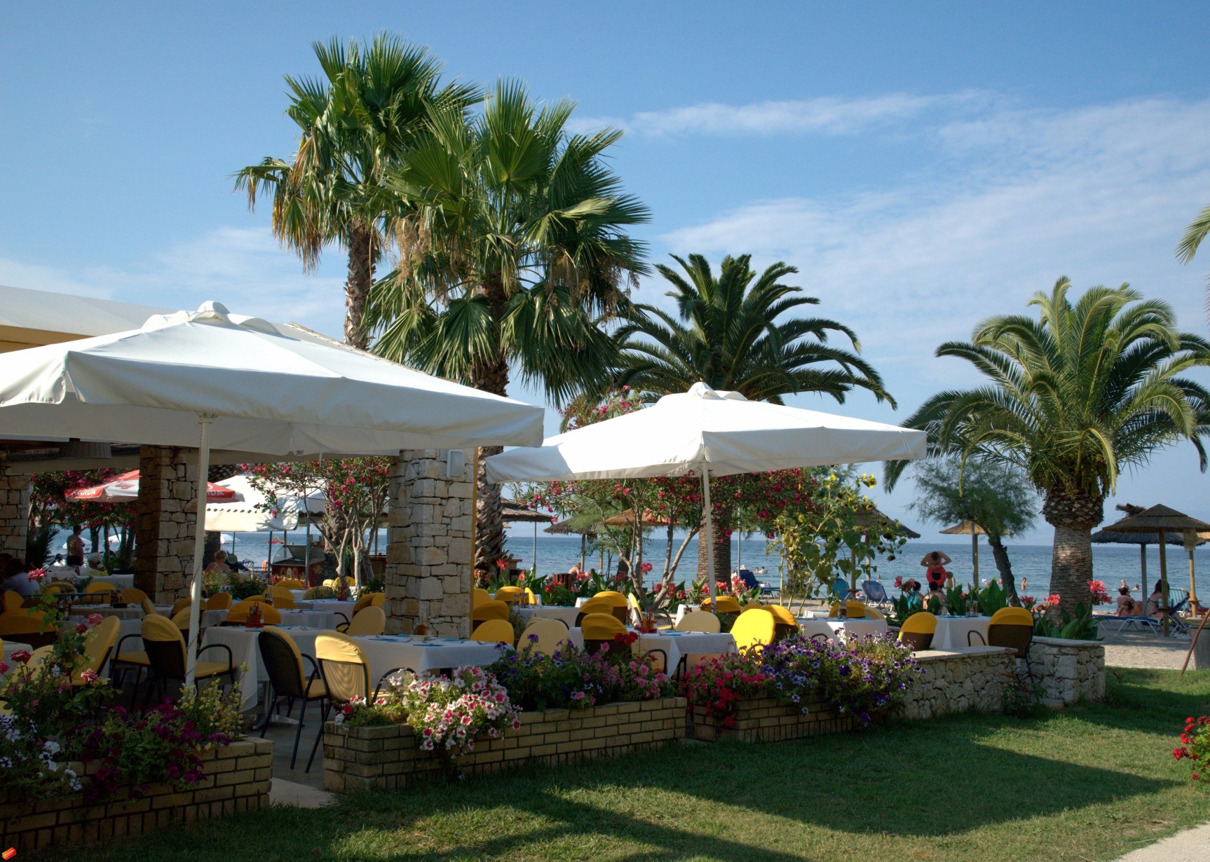 Three Stars Hotel restoran i pogled 1.jpg