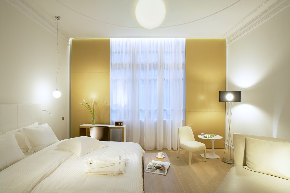 The Excelsior junior suite 1.jpg