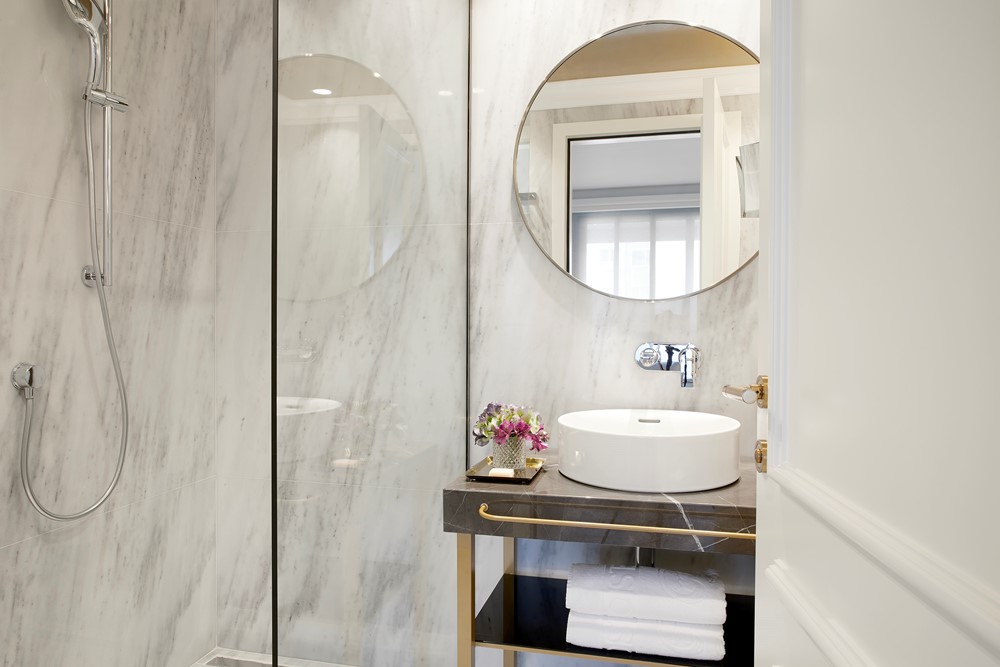 The Excelsior penthouse-suite kupatilo.jpg