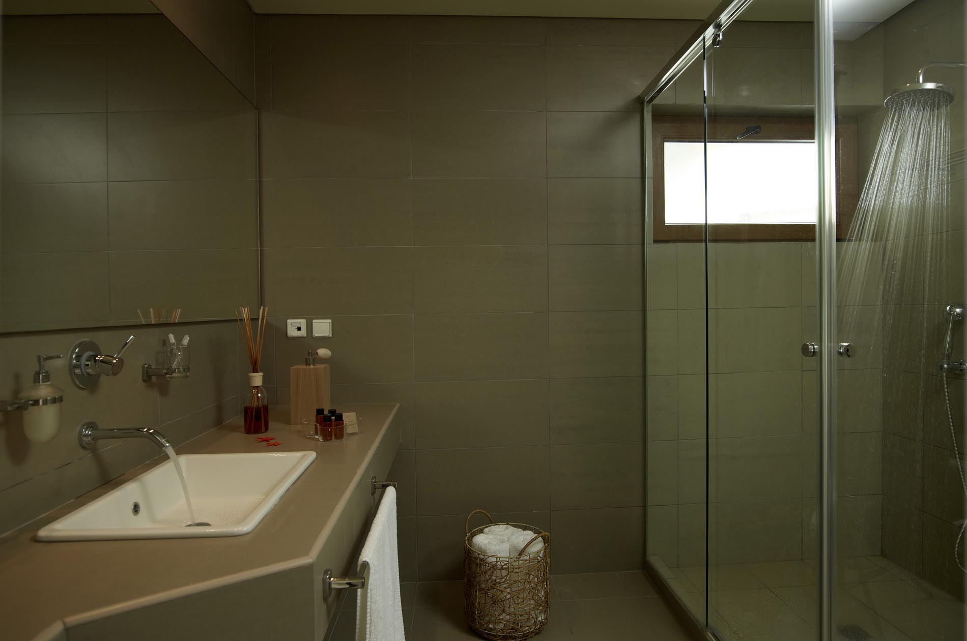 Thalatta Sea Side executive suite kupatilo.jpg