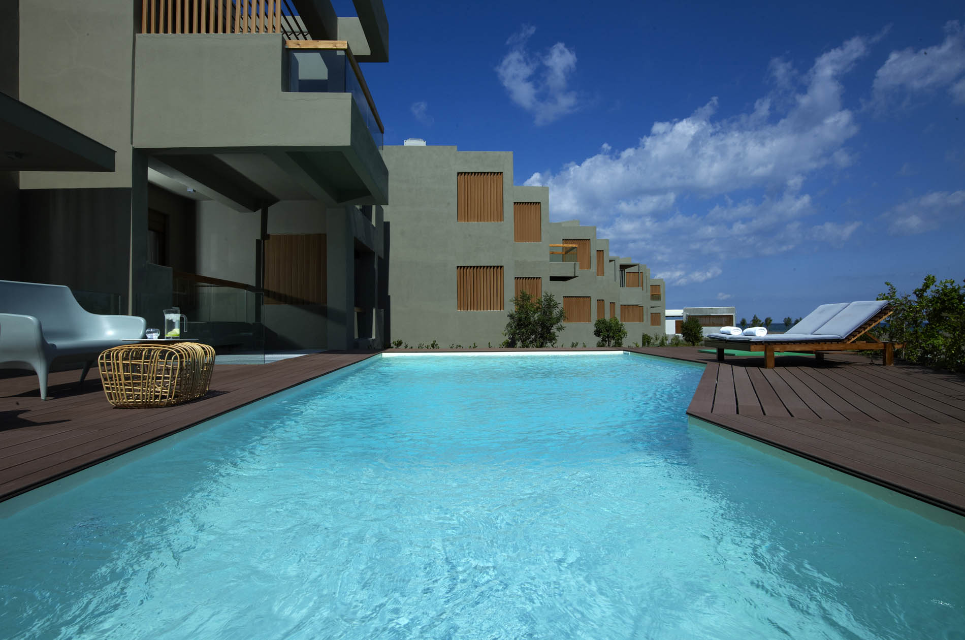 Thalatta Sea Side maisonette bazen.jpg