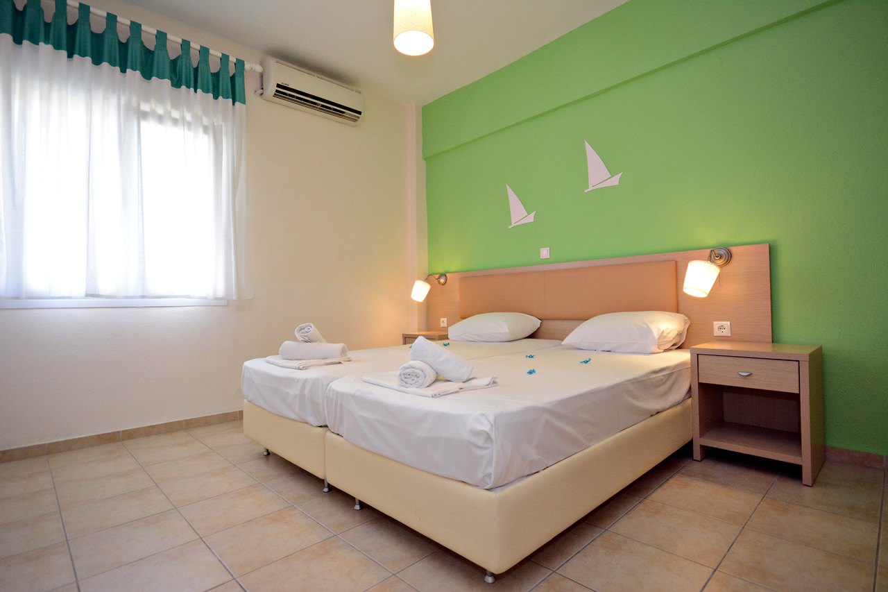 Thalassenia studio 5.jpg