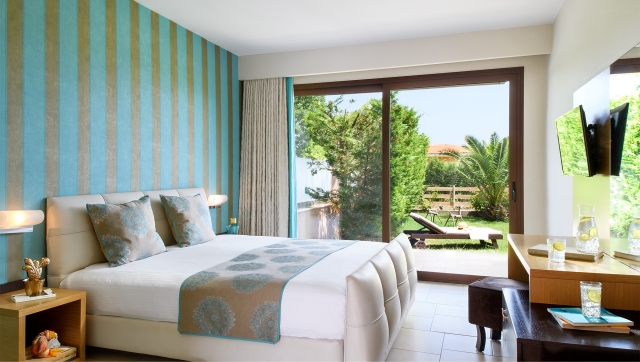 Hotel Alexandra Golden Boutique junior suite with garden view.jpg