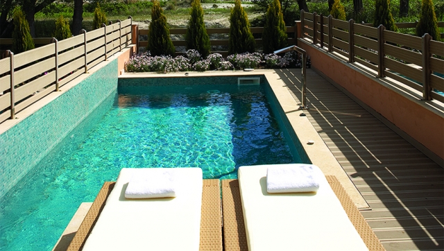 Hotel Alexandra Golden Boutique maisonette style suite with private pool 2.jpg