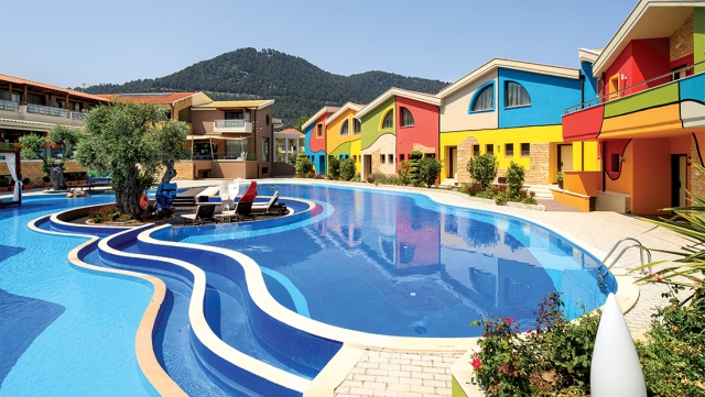 Hotel Alexandra Golden Boutique pool 2.jpg