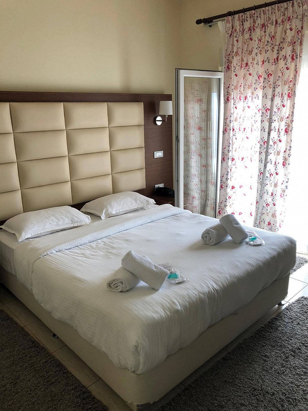 Thalassa Aparthotel dbl soba 1.jpg