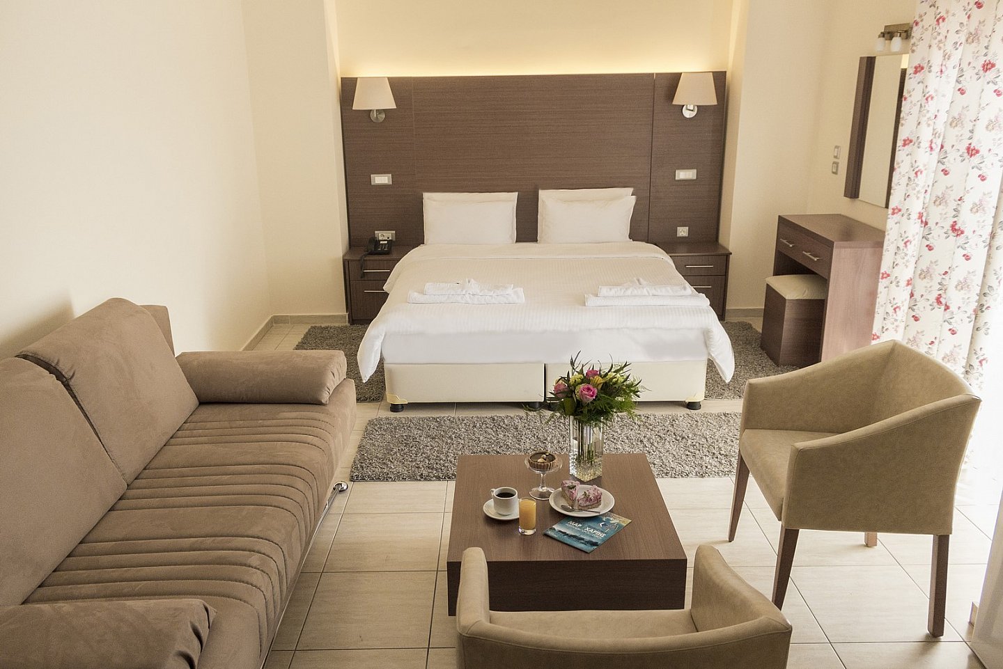 Thalassa Aparthotel deluxe dbl room 1.jpg