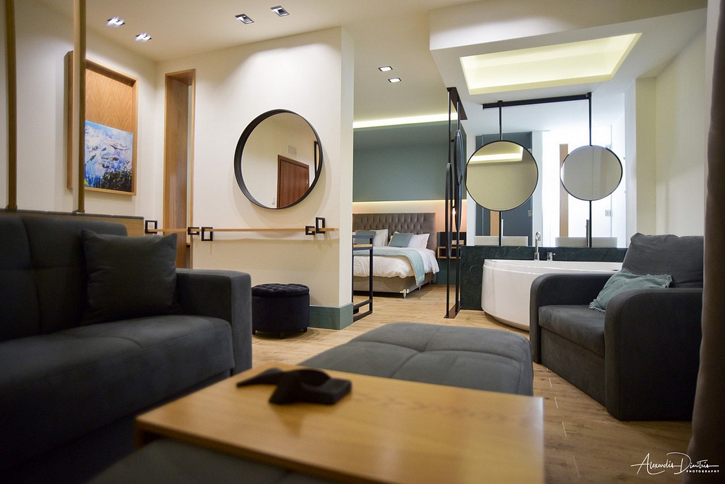 Thalassa Aparthotel king suite.jpg