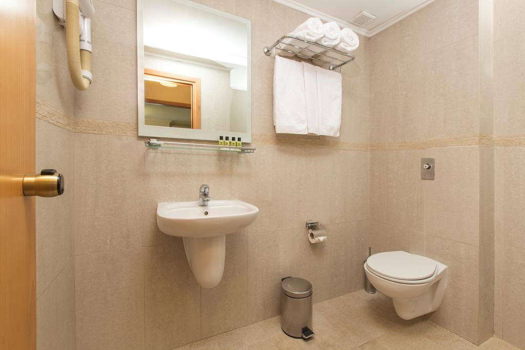 Hotel Telioni kupatilo.jpg