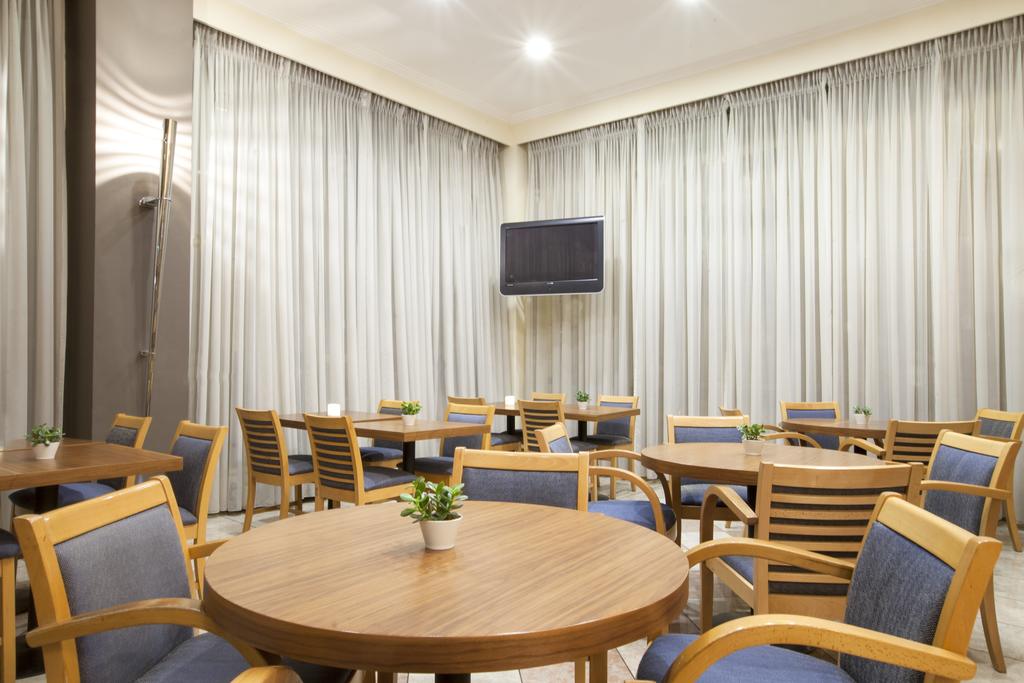 Hotel Telioni sala za dorucak 1.jpg