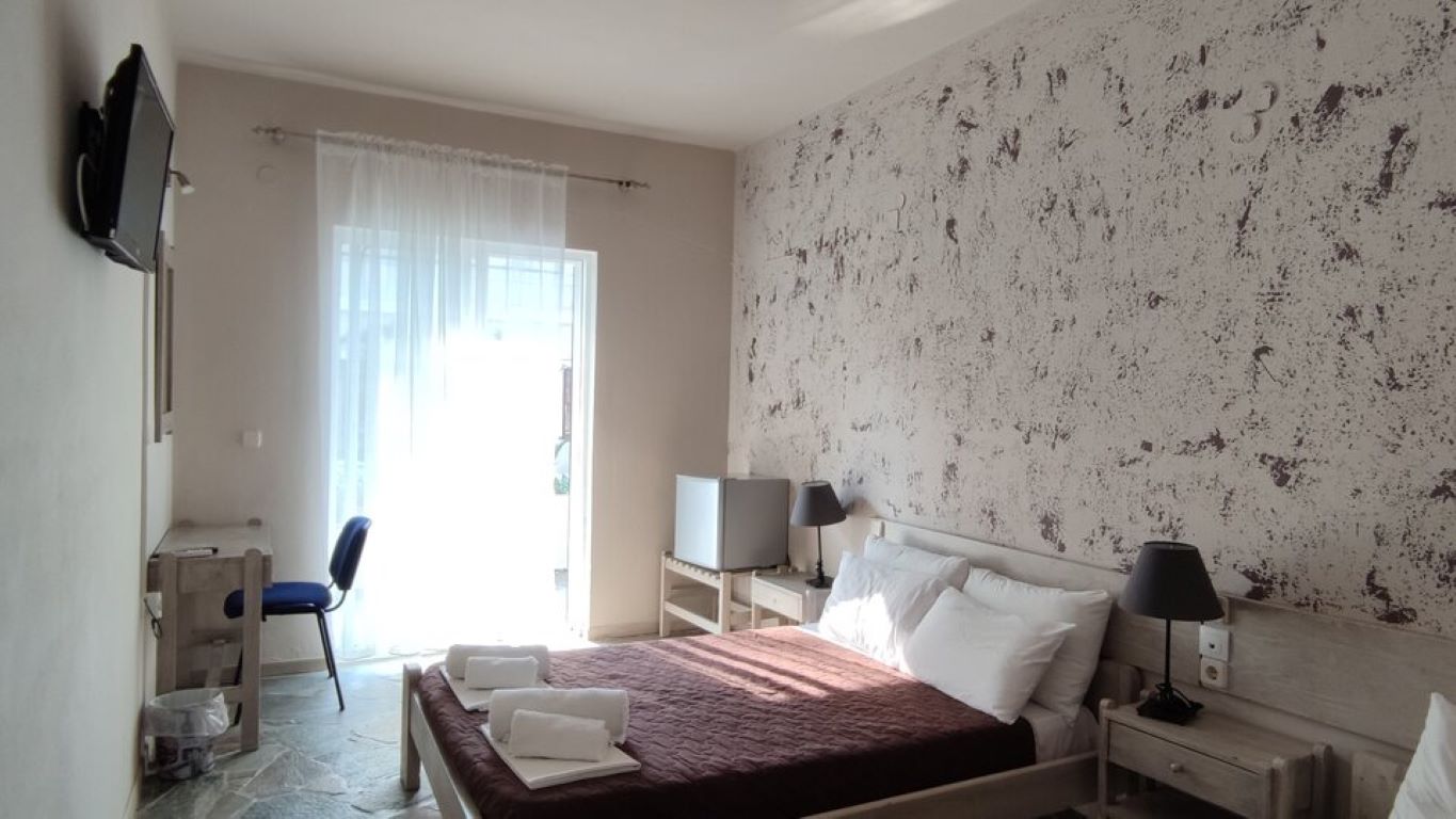 Ermis Hotel-Porodicna soba.jpg