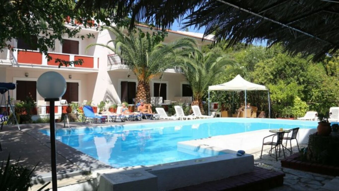 Hotel Ermis-Kompleks hotela.jpg
