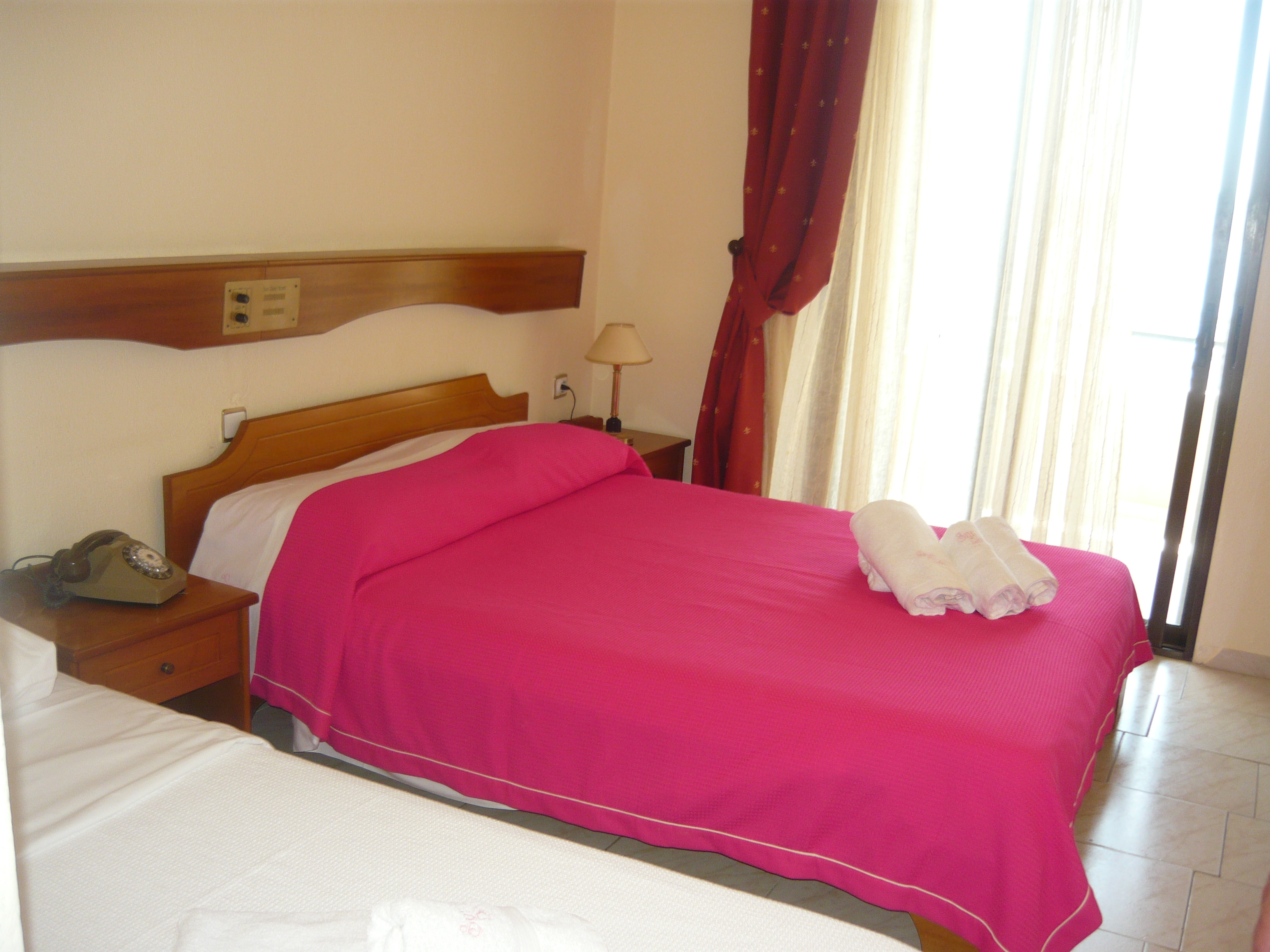 Hotel Sunrise std soba 4.jpg