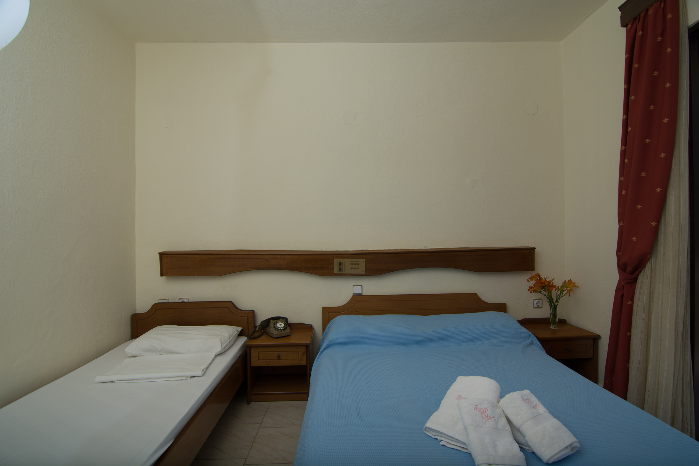 Hotel Sunrise std soba trokrevetna.jpg
