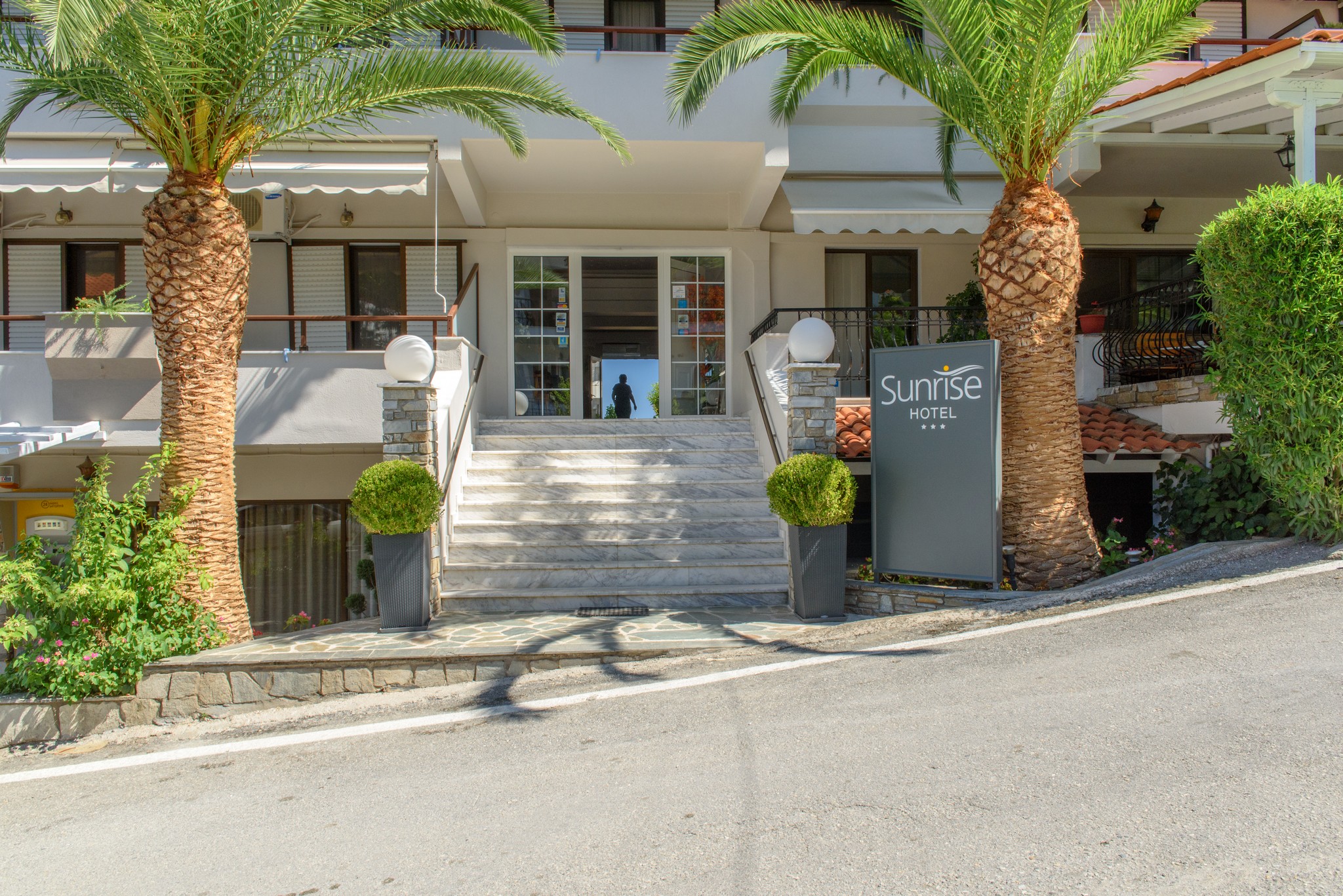 Hotel Sunrise ulaz u hotel.jpg