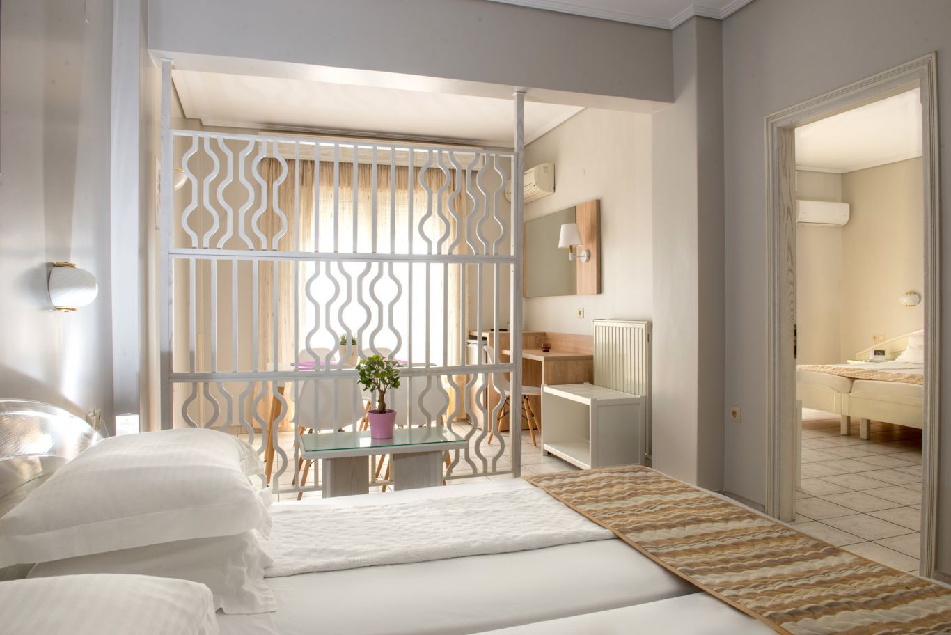 Hotel Strass porodicna soba 1.jpg