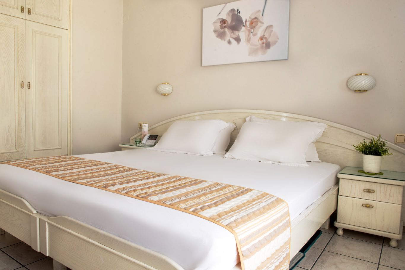 Hotel Strass standard soba.jpg