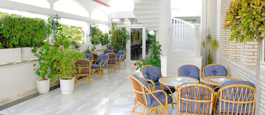 Hotel Strass terasa.jpg