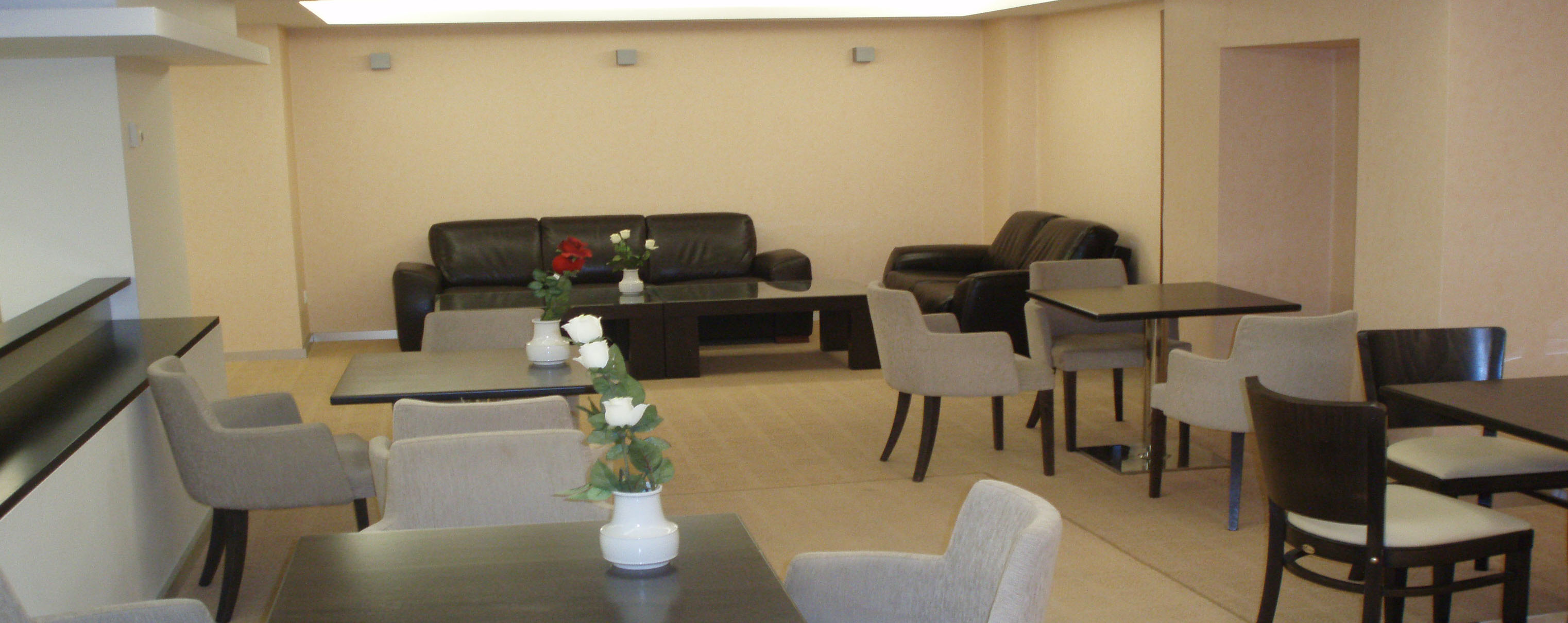 Hotel St George lobi.jpg